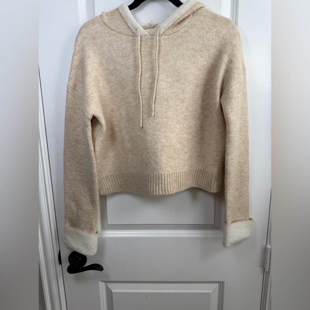 Elegant Beige Women's Turtleneck Sweater